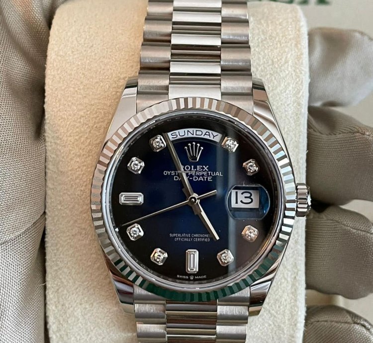Rolex Day-date 36 White Gold President Blue Diamonds