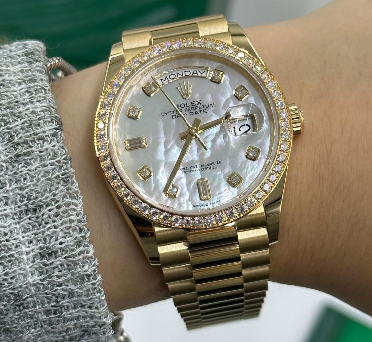 Rolex Day-date 36 White Mother Of Pearl Baguette Diamond Dial Yellow Gold President Diamond Beze