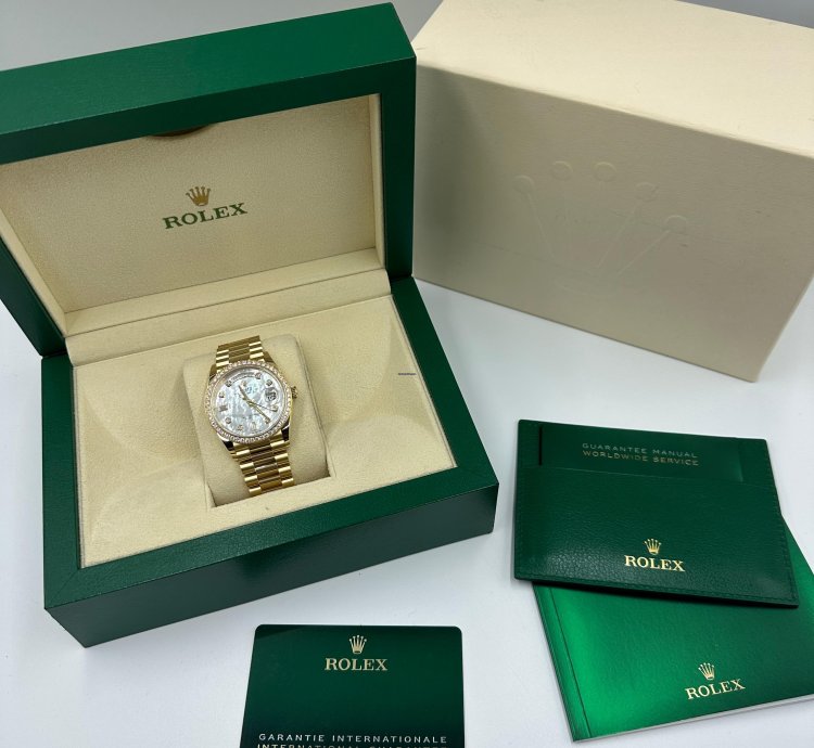 Rolex Day-date 36 White Mother Of Pearl Baguette Diamond Dial Yellow Gold President Diamond Beze