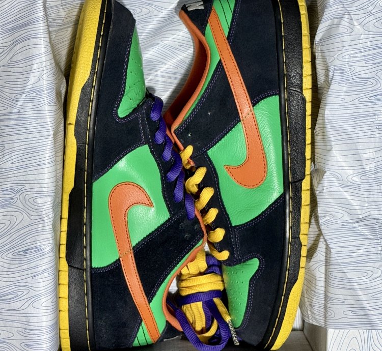 Rare- Nike Sb Dunk Low Green Spark Halloween - Size 11 5