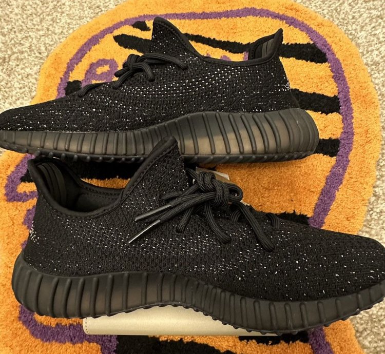 Adidas Yeezy 350 V2 Oreo