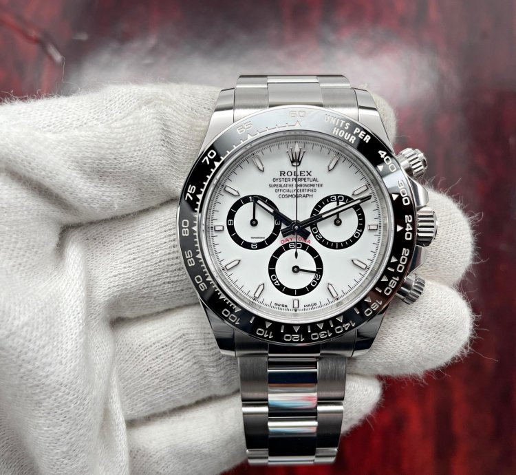 Rolex Daytona 2025 New White Dial Panda 126500ln