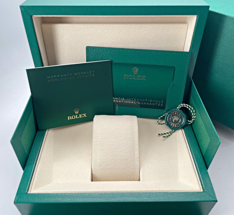 Rolex Daytona 2025 New White Dial Panda 126500ln