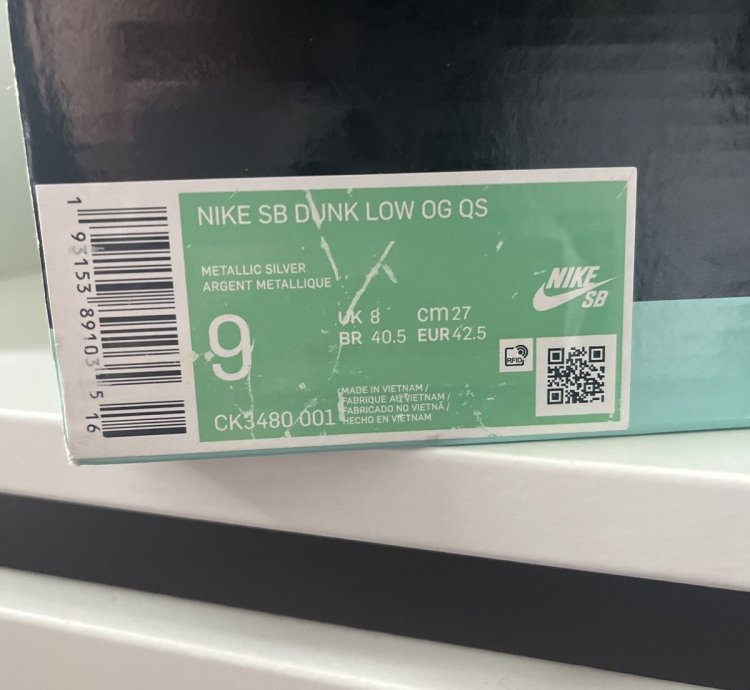 Supreme Nike Sb Dunk Low Jewel Swoosh Silver