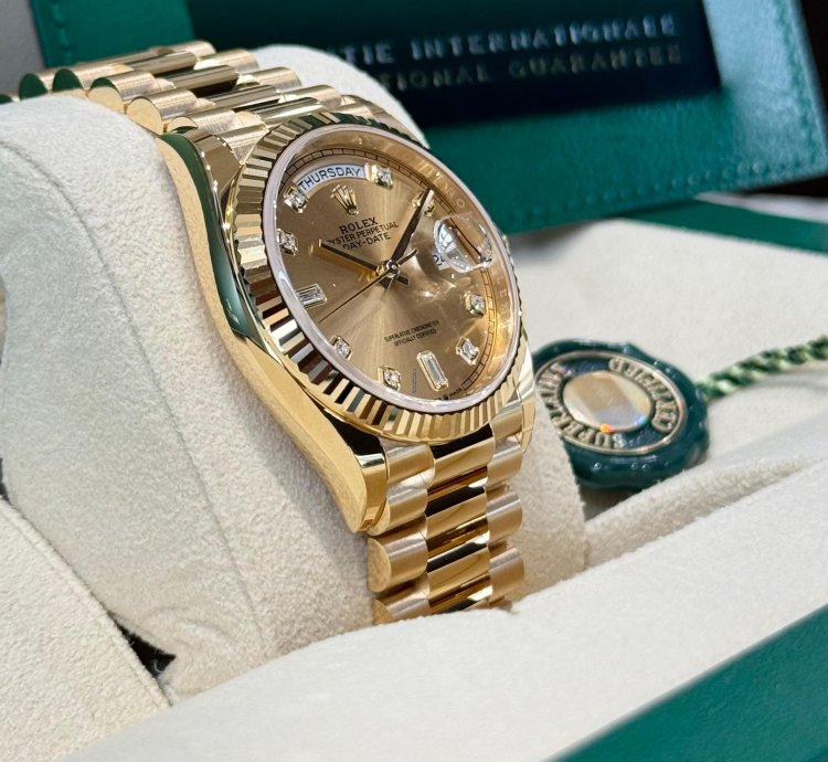Rolex Day-date 36 Yellow Gold Champagne Diamond Dial 2024
