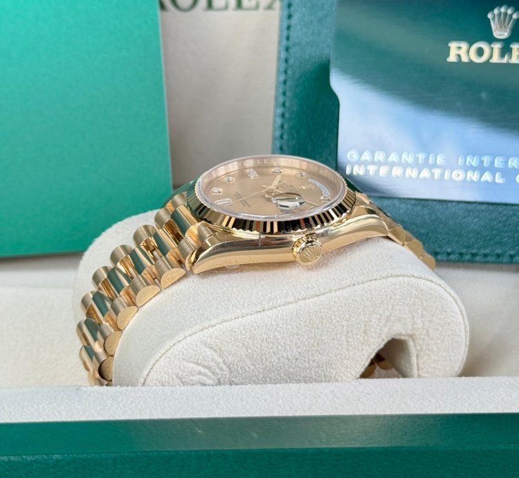 Rolex Day-date 36 Yellow Gold Champagne Diamond Dial 2024