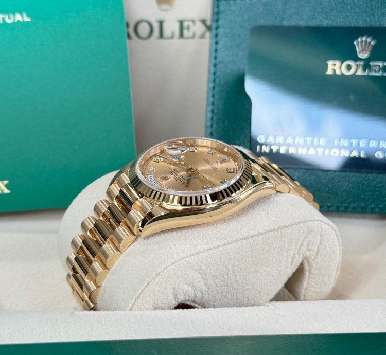 Rolex Day-date 36 Yellow Gold Champagne Diamond Dial 2024