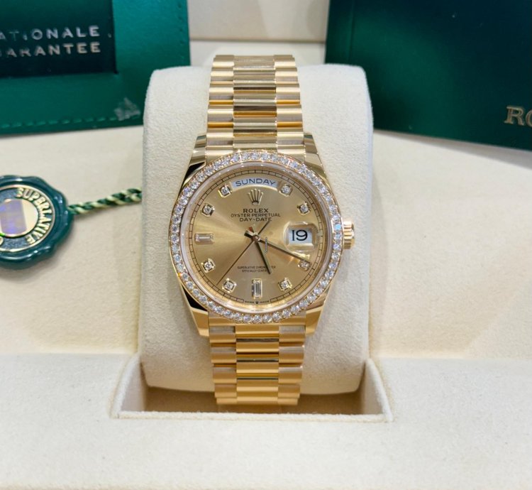 Rolex Day-date 36 Yellow Gold Champagne Diamond Dial Bezel 2024