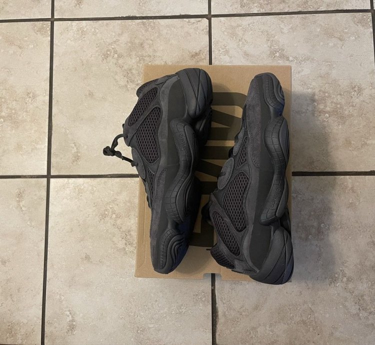 Adidas Yeezy 500 Black
