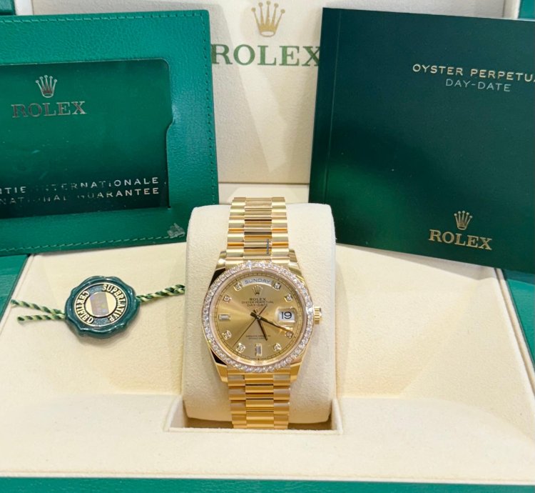 Rolex Day-date 36 Yellow Gold Champagne Diamond Dial Bezel 2024