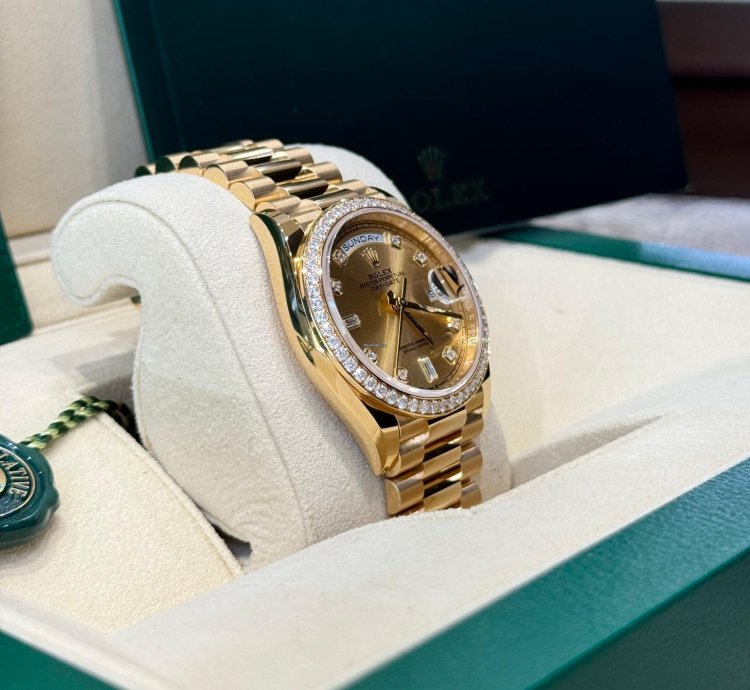 Rolex Day-date 36 Yellow Gold Champagne Diamond Dial Bezel 2024