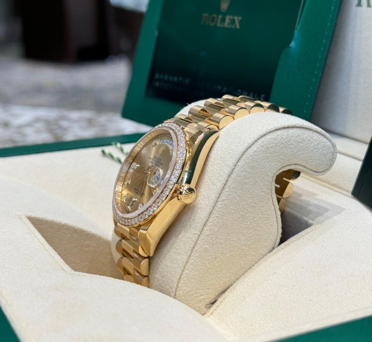 Rolex Day-date 36 Yellow Gold Champagne Diamond Dial Bezel 2024