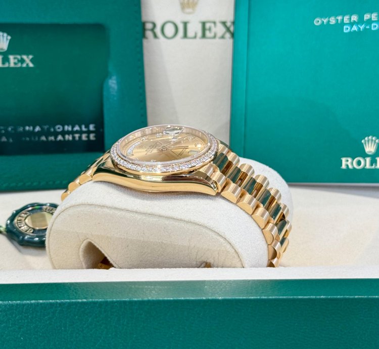 Rolex Day-date 36 Yellow Gold Champagne Diamond Dial Bezel 2024