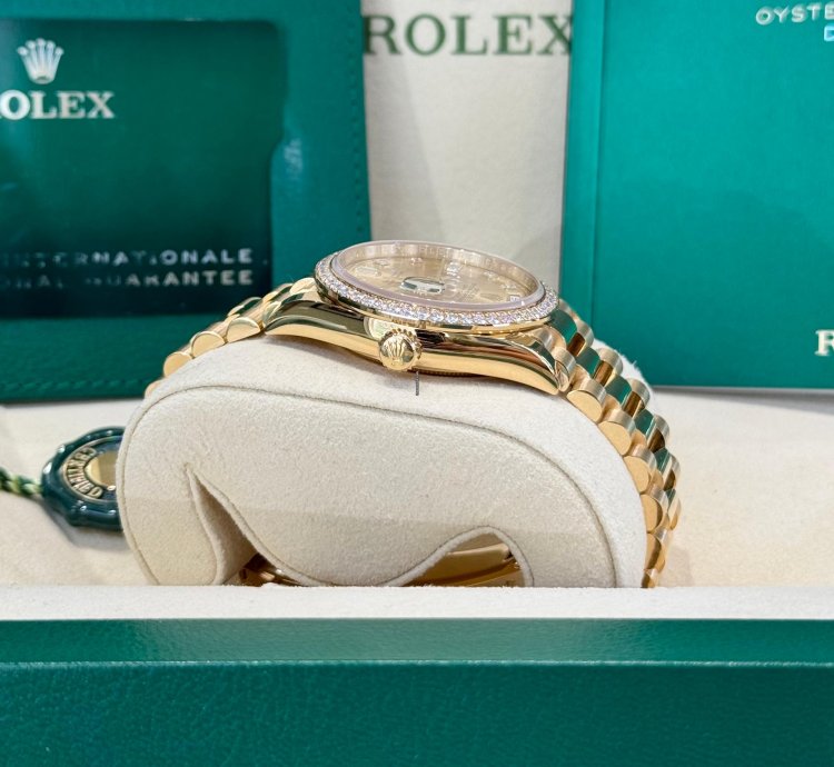 Rolex Day-date 36 Yellow Gold Champagne Diamond Dial Bezel 2024