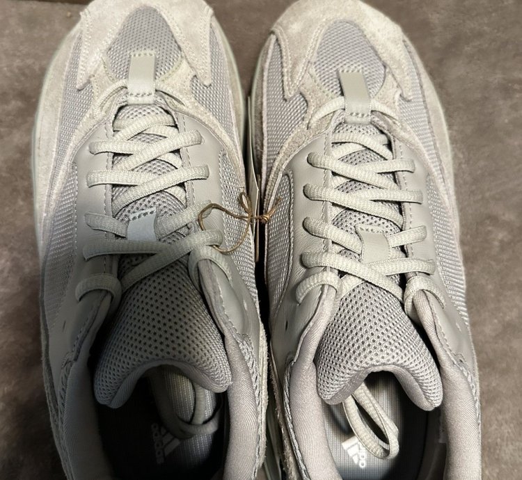 Adidas Yeezy 700 Boost - Salt