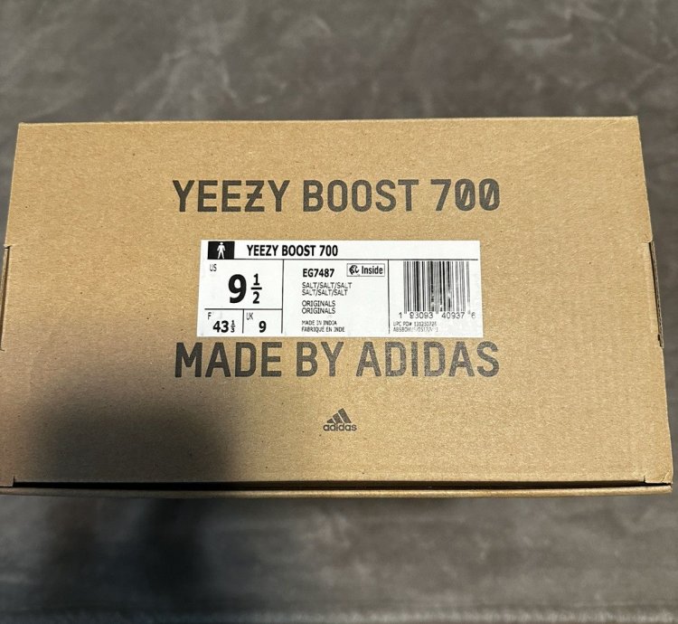 Adidas Yeezy 700 Boost - Salt