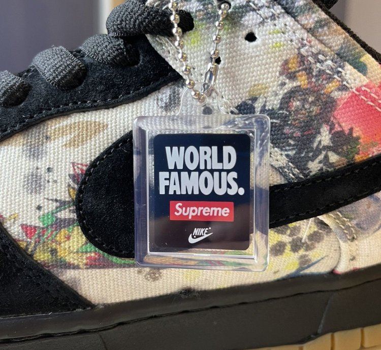 Supreme Nike Sb Rammellzee Dunk Low