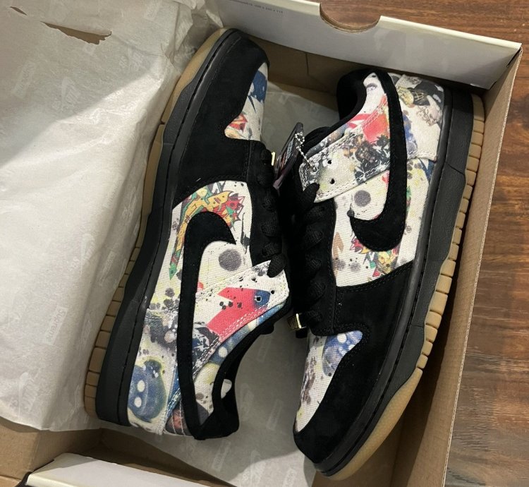 Supreme Nike Sb Rammellzee Dunk Low Black