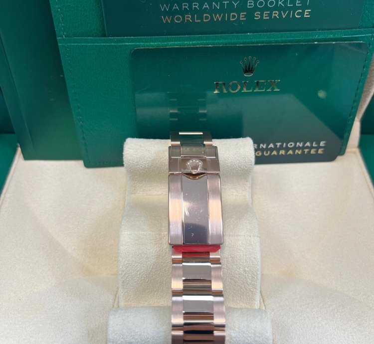 Rolex Daytona 40mm 18k Rose Gold Black Index Cosmograph Dial Rose Sub-dials 116505