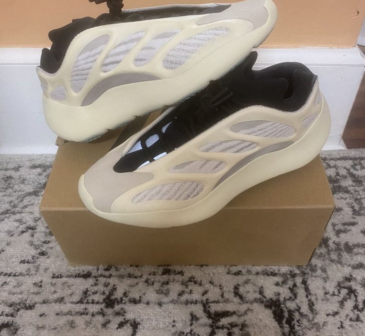 Adidas Yeezy 700 V3 Azael