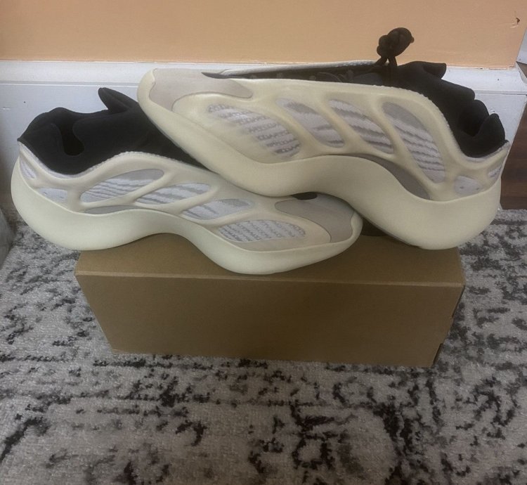 Adidas Yeezy 700 V3 Azael