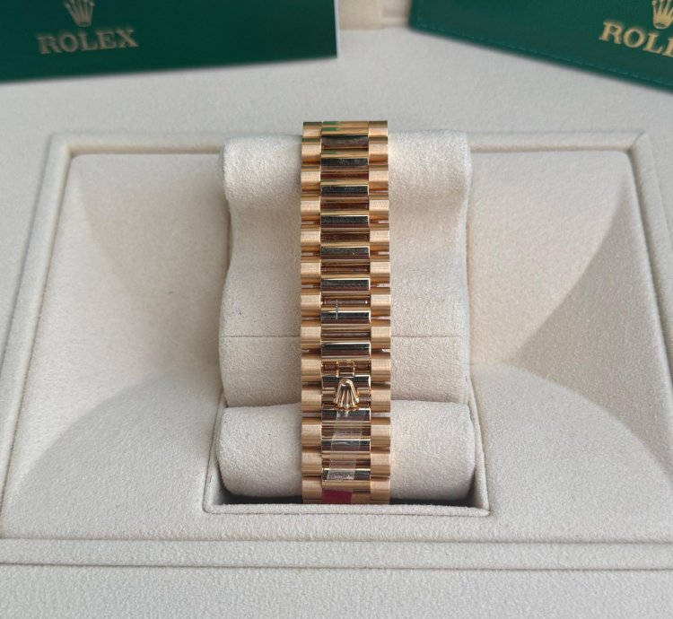 Rolex Day-date 36 Yellow Gold Ref 128238 Year 2022 Unworn