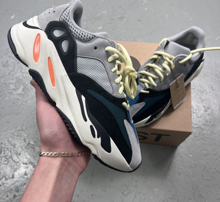 Adidas Yeezy 700 Waverunner Size 7 5 New