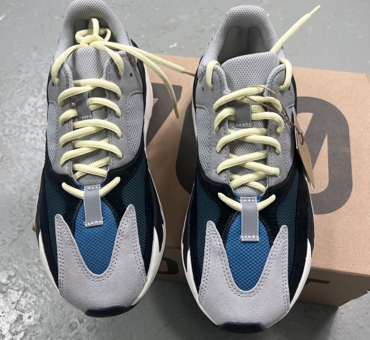 Adidas Yeezy 700 Waverunner Size 7 5 New