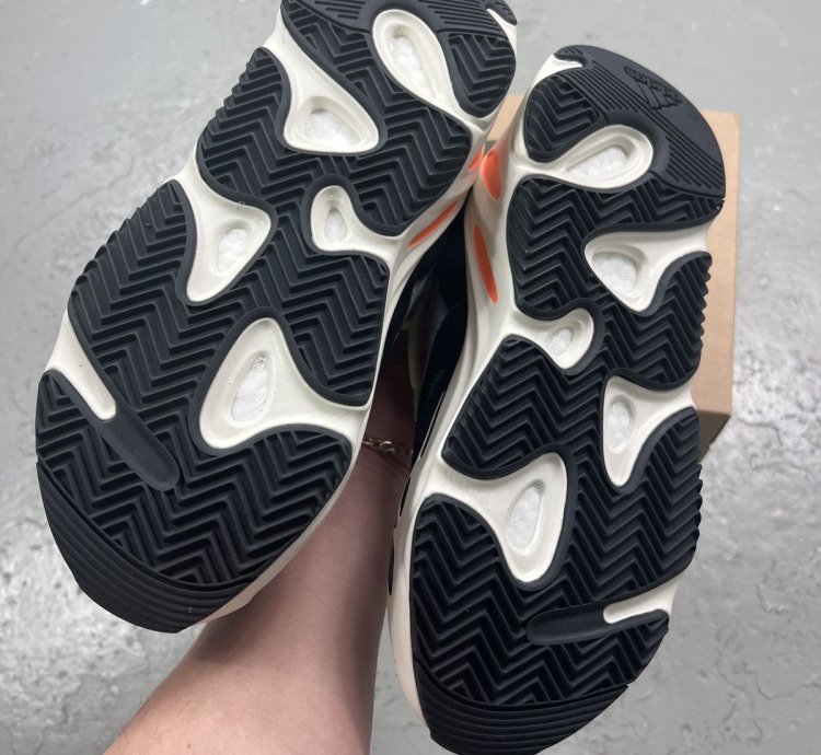 Adidas Yeezy 700 Waverunner Size 7 5 New