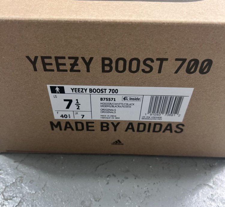 Adidas Yeezy 700 Waverunner Size 7 5 New