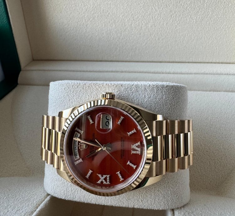 Rolex Day-date 36 Yellow Gold With Carnelian Dial - 128238