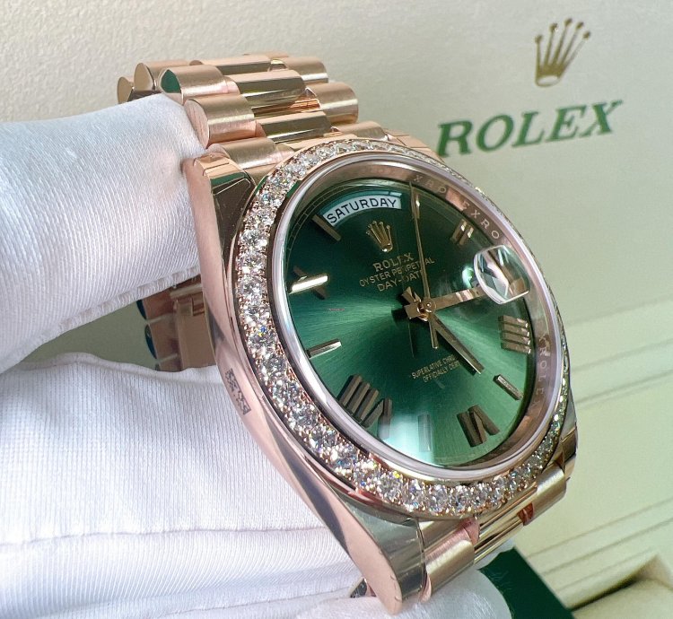 Rolex Day-date 40 2025 New Day-date 40 Everose Gold Olive Green Roman