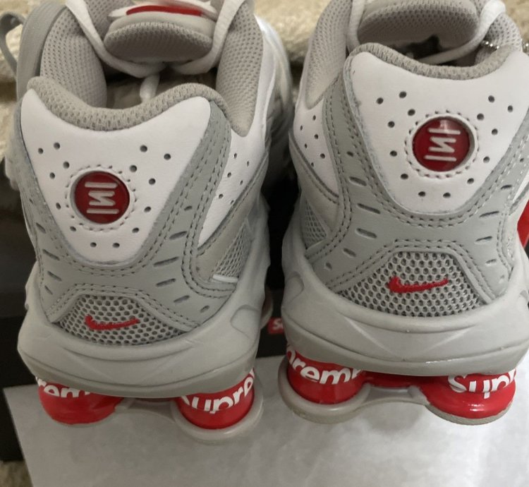 Supreme Nike Shox 2 Sp