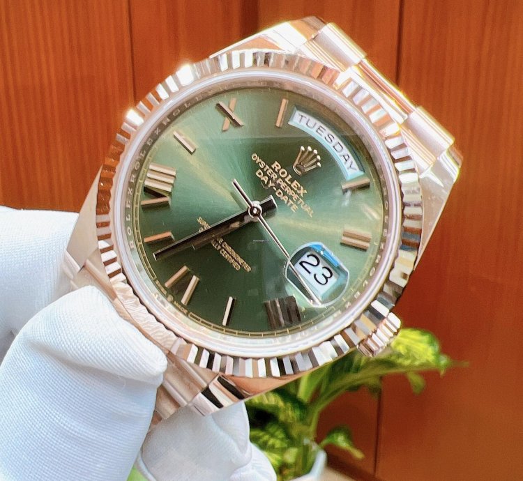 Rolex Day-date 40 2025 New Everose Gold Olive Green Roman