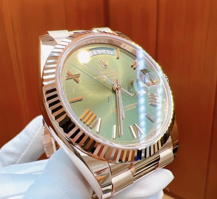 Rolex Day-date 40 2025 New Everose Gold Olive Green Roman