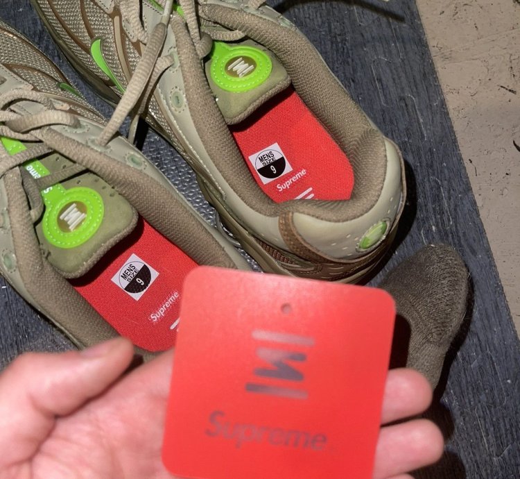 Supreme Nike Shox Olive