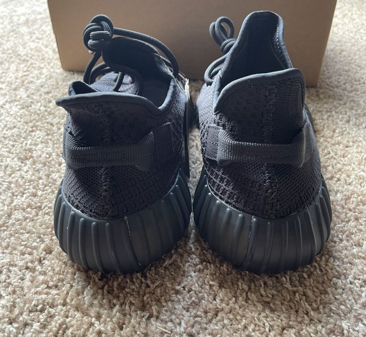 Adidas Yeezy Boost 350 V2