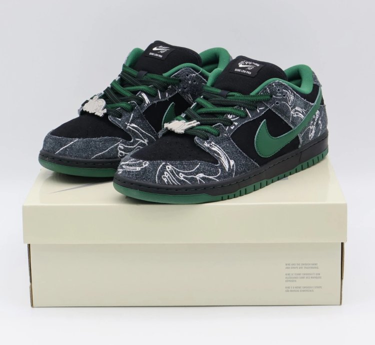 There Skateboards Nike Sb Dunk Low Pro Anthracite And Gorge Hf7743-001
