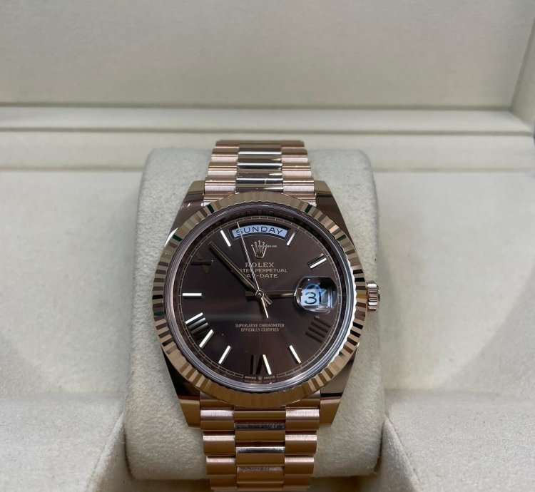 Rolex Day-date 40 rose Gold Chocolate Roman Dial