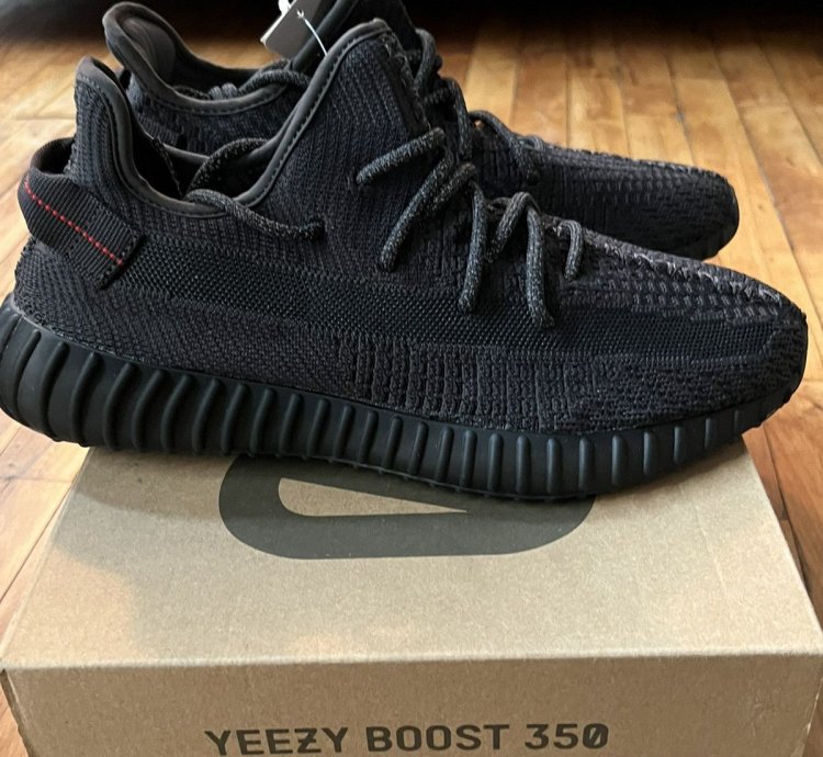 Adidas Yeezy Boost 350 V2 Black non Reflective
