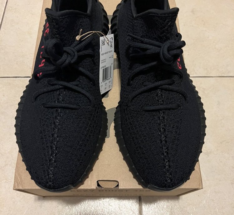 Adidas Yeezy Boost 350 V2 Bred