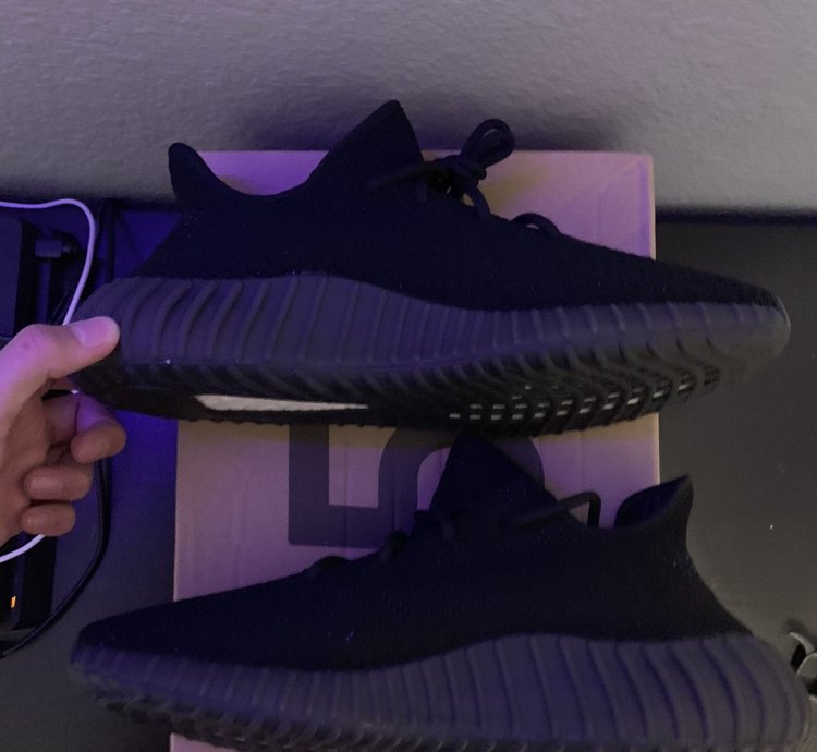 Adidas Yeezy Boost 350 V2 Dazzling Blue Size 10 5
