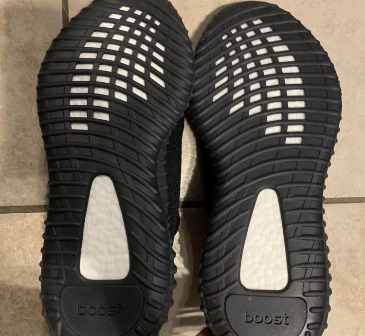 Adidas Yeezy Boost 350 V2 Dazzling Blue Size 10 5