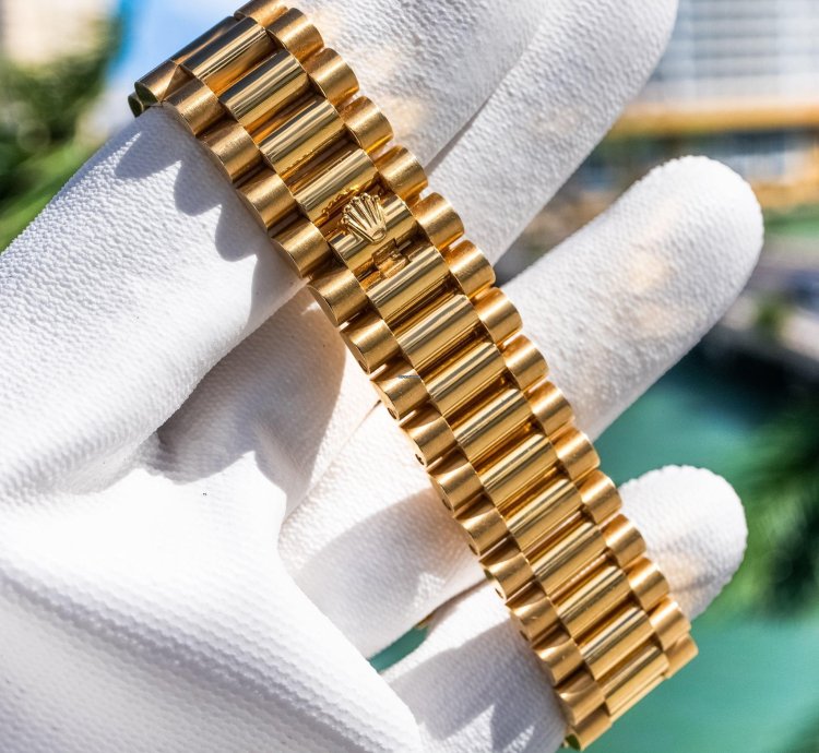 Rolex Day-date 40 2021 Day-date Yellow Gold Baguette 228238a