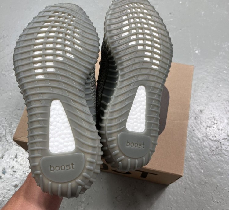 Adidas Yeezy Boost 350 V2 Granite Size 6 5