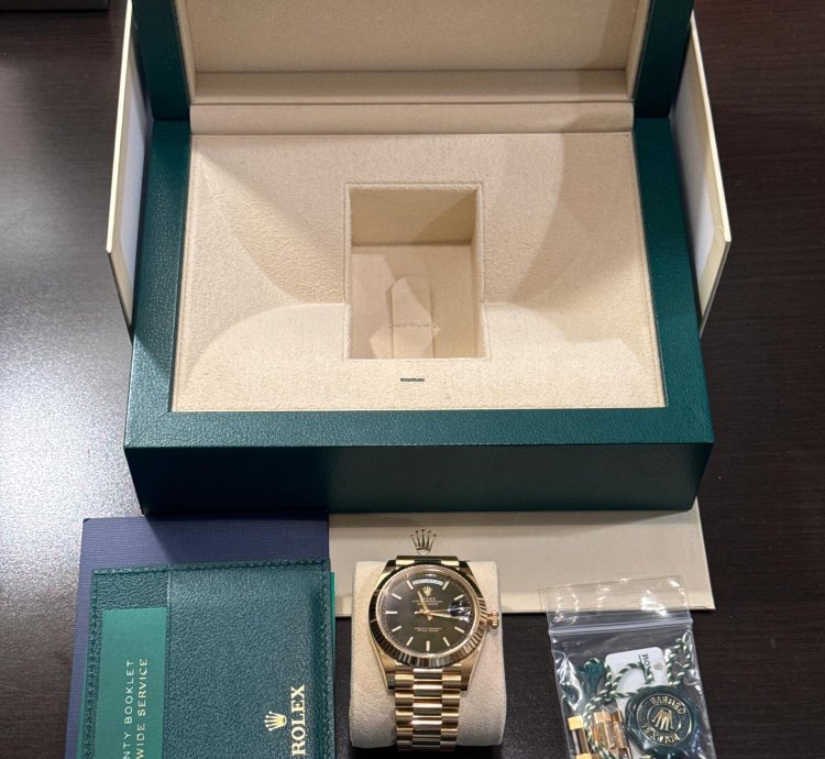Rolex Day-date 40 2021 Rolex Day Date Yellow Gold President 40mm Unworn Box Pa