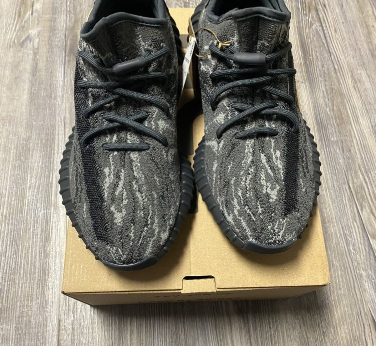Adidas Yeezy Boost 350 V2 Mx Dark Salt