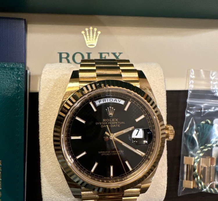 Rolex Day-date 40 2021 Rolex Day Date Yellow Gold President 40mm Unworn Box Pa