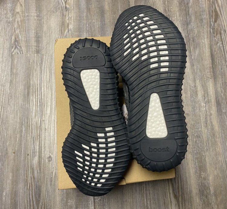Adidas Yeezy Boost 350 V2 Mx Dark Salt