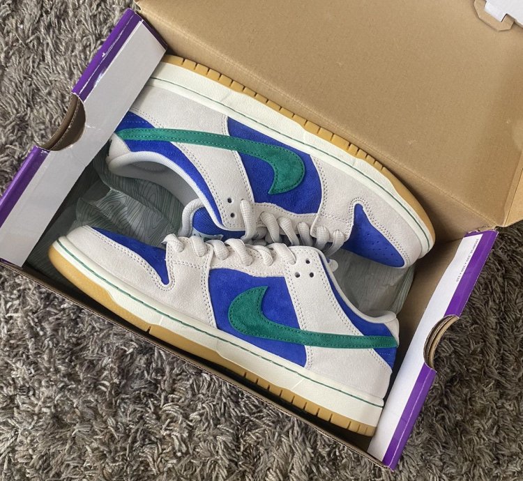 Sb Dunk Low Malachite Hyper Royal